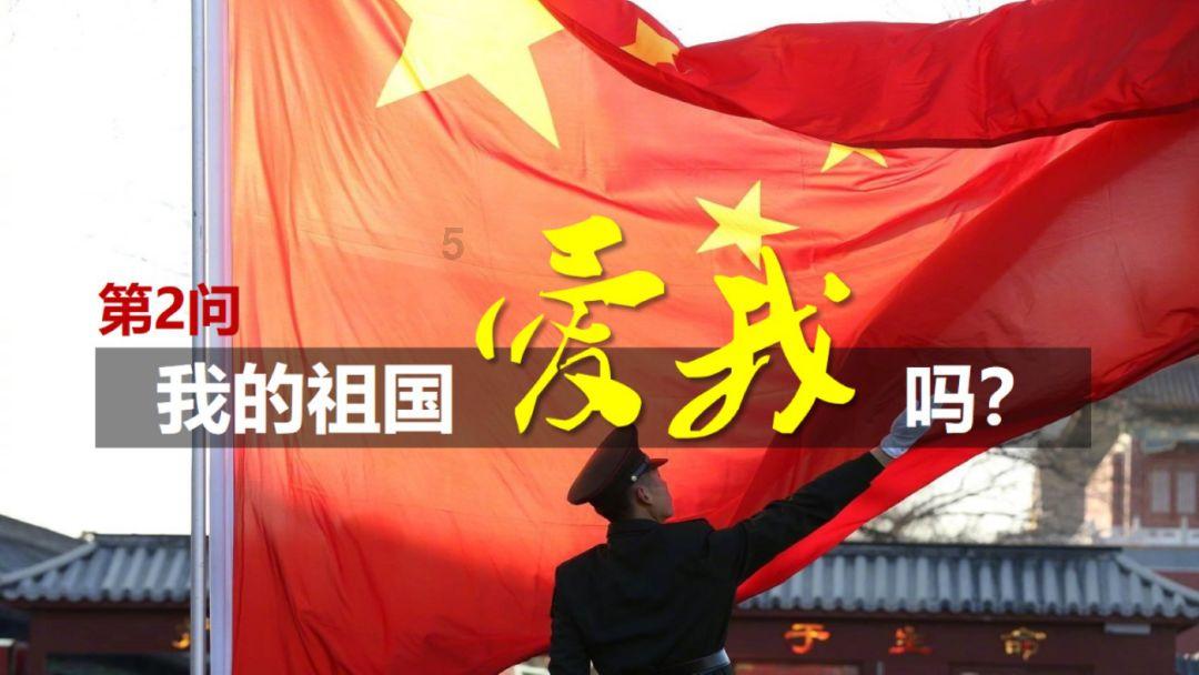 湖南绥宁：面包车失控侧翻撞墙 消防员紧急救人